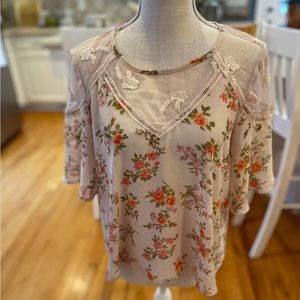 💜 5 for $25 or 3 for $18 Forever 21 sheer floral boho lace blouse